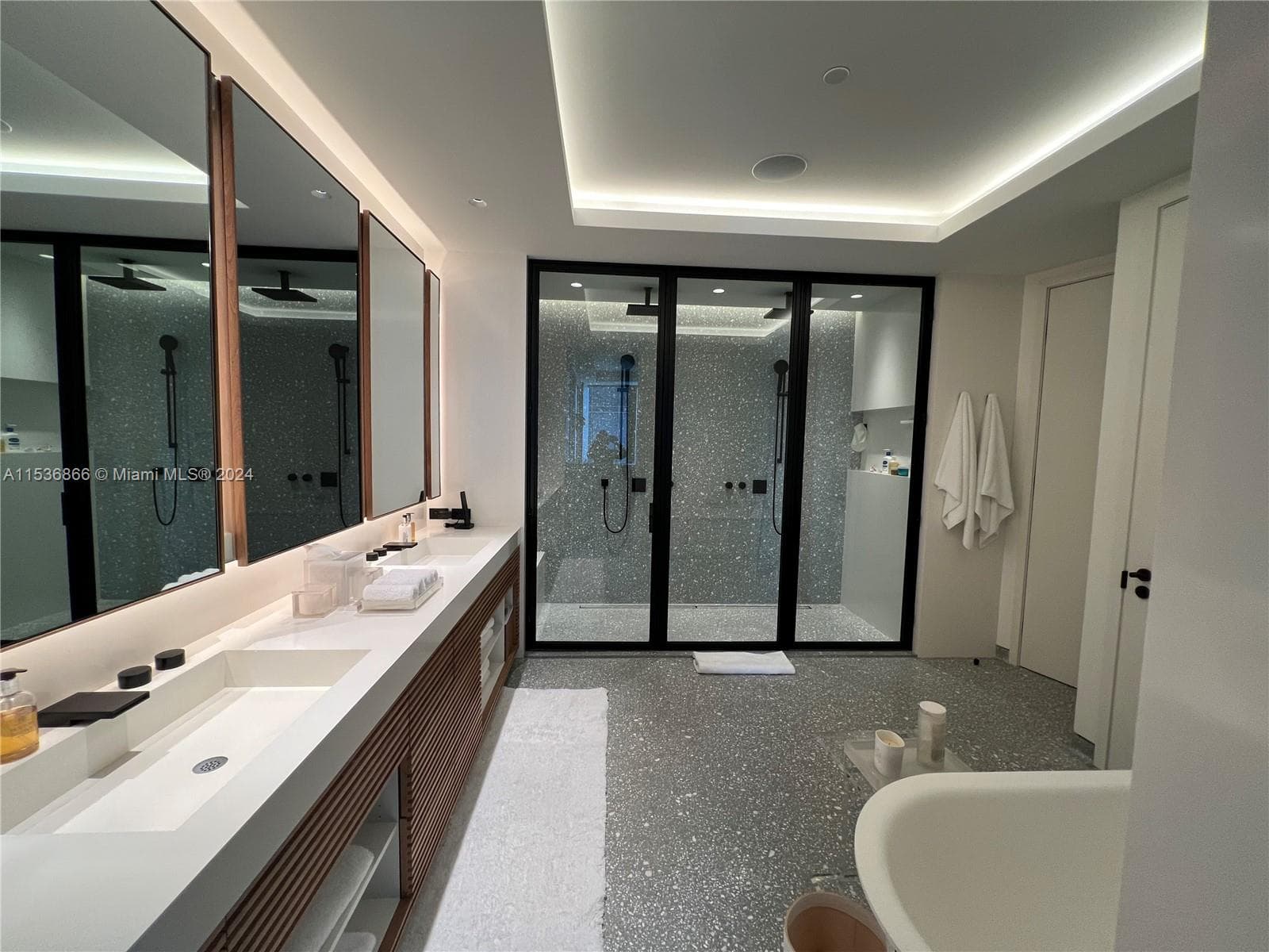 18555 Collins Ave # 3501, Sunny Isles Beach FL 33160 — 44