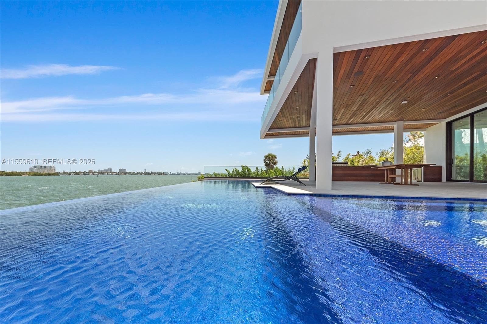 1133 Belle Meade Island Dr, Miami FL 33138 — 5