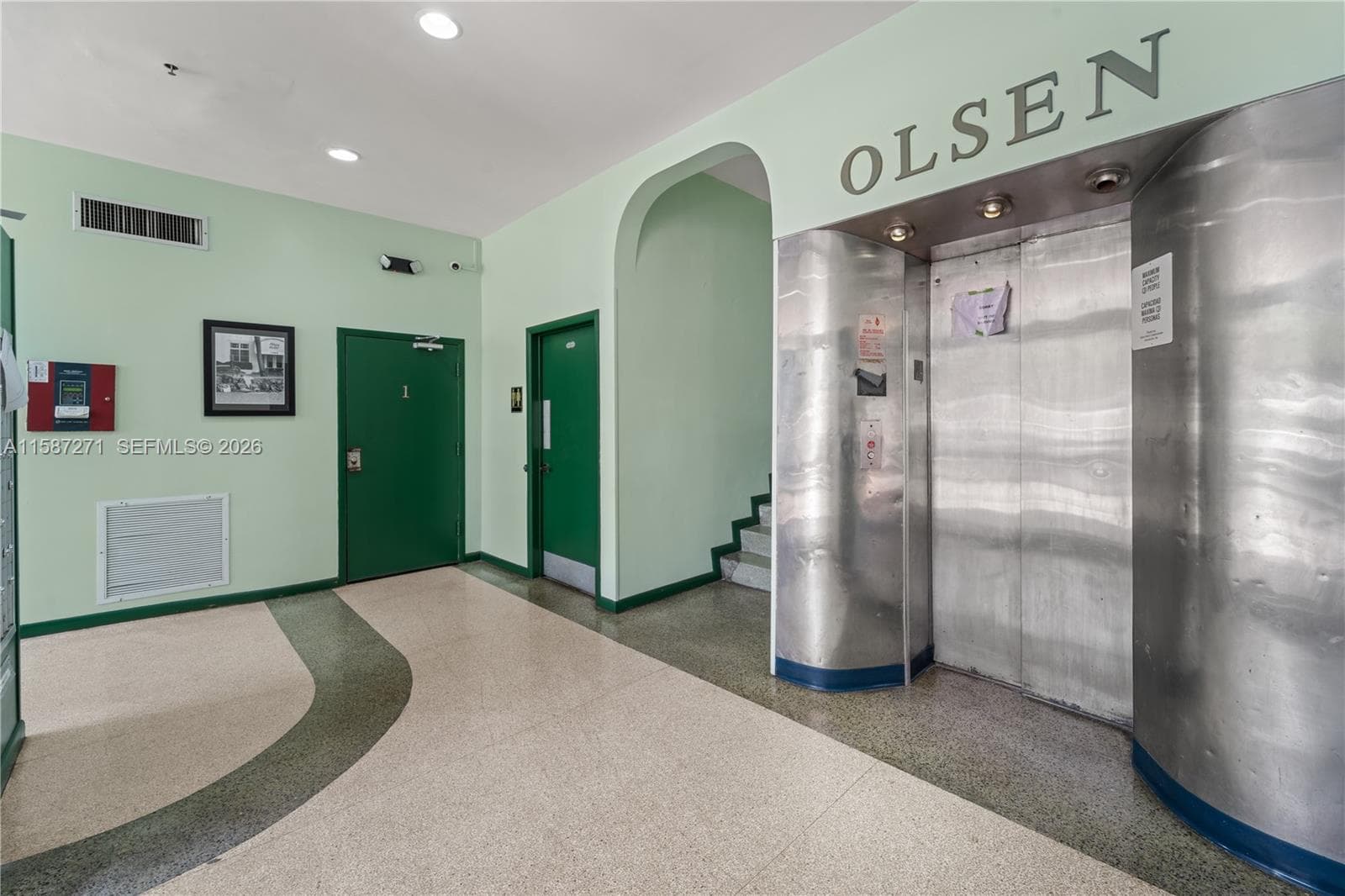 7300 Ocean Ter, Miami Beach FL 33141 — 18