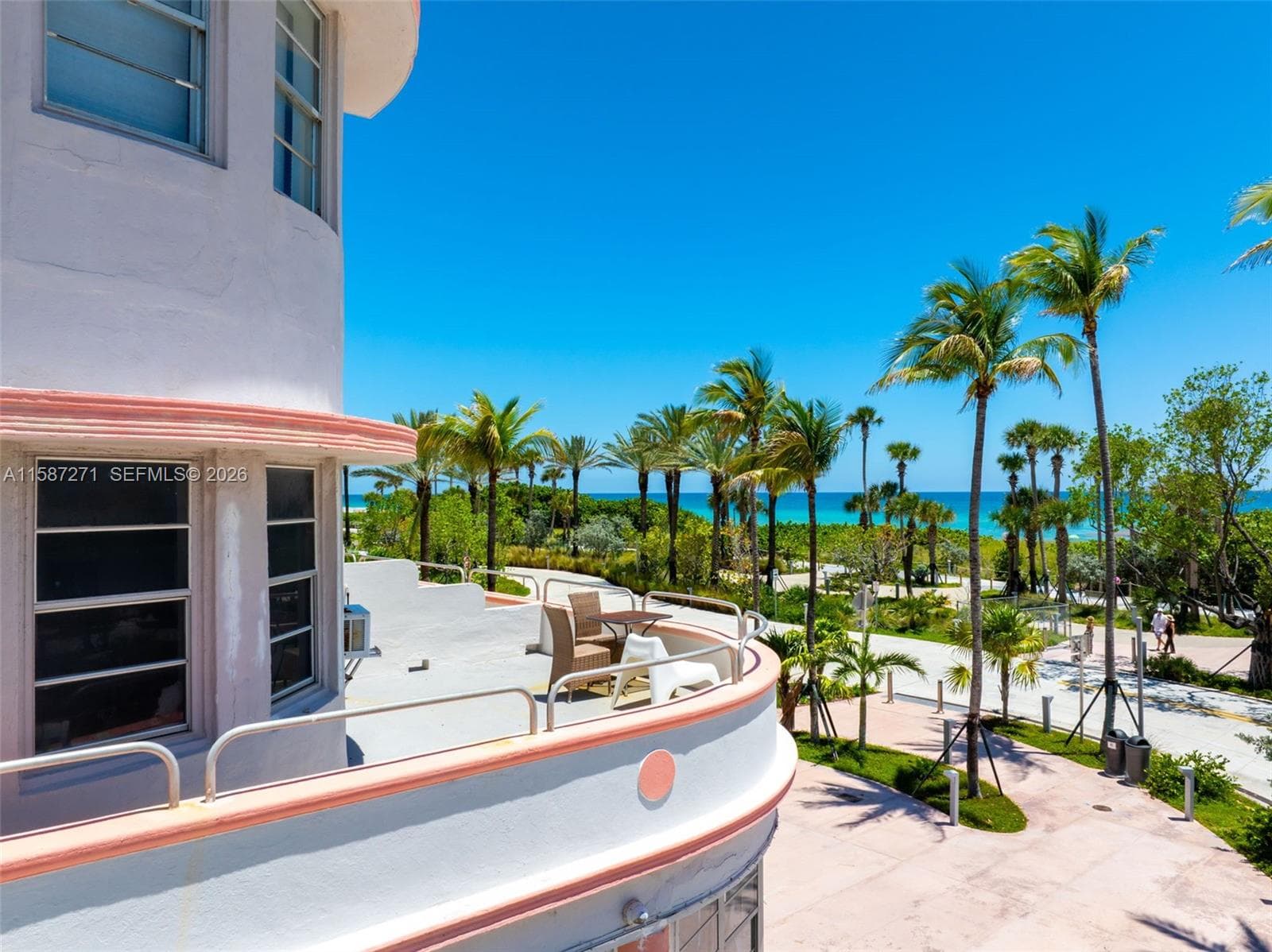 7300 Ocean Ter, Miami Beach FL 33141 — 8