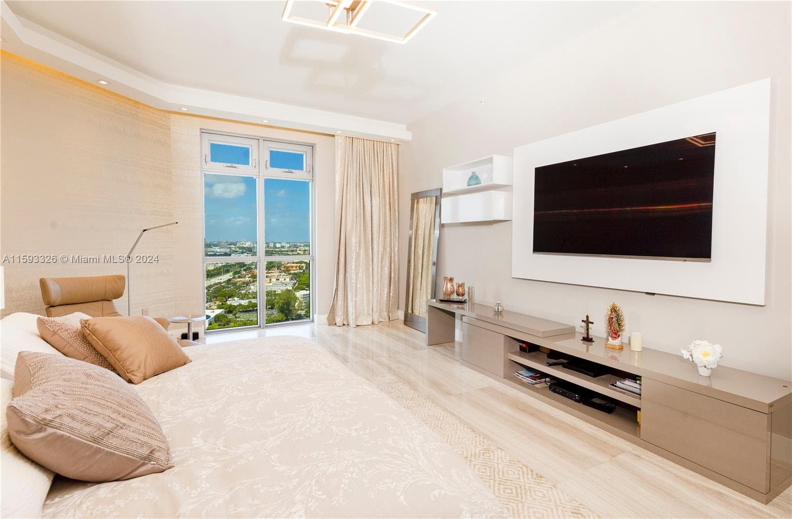 17301 Biscayne Blvd # 10, North Miami Beach FL 33160 — 14