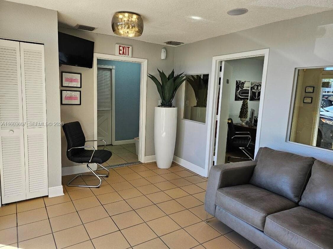 4010 E 8th Ave, Hialeah FL 33013 — 4