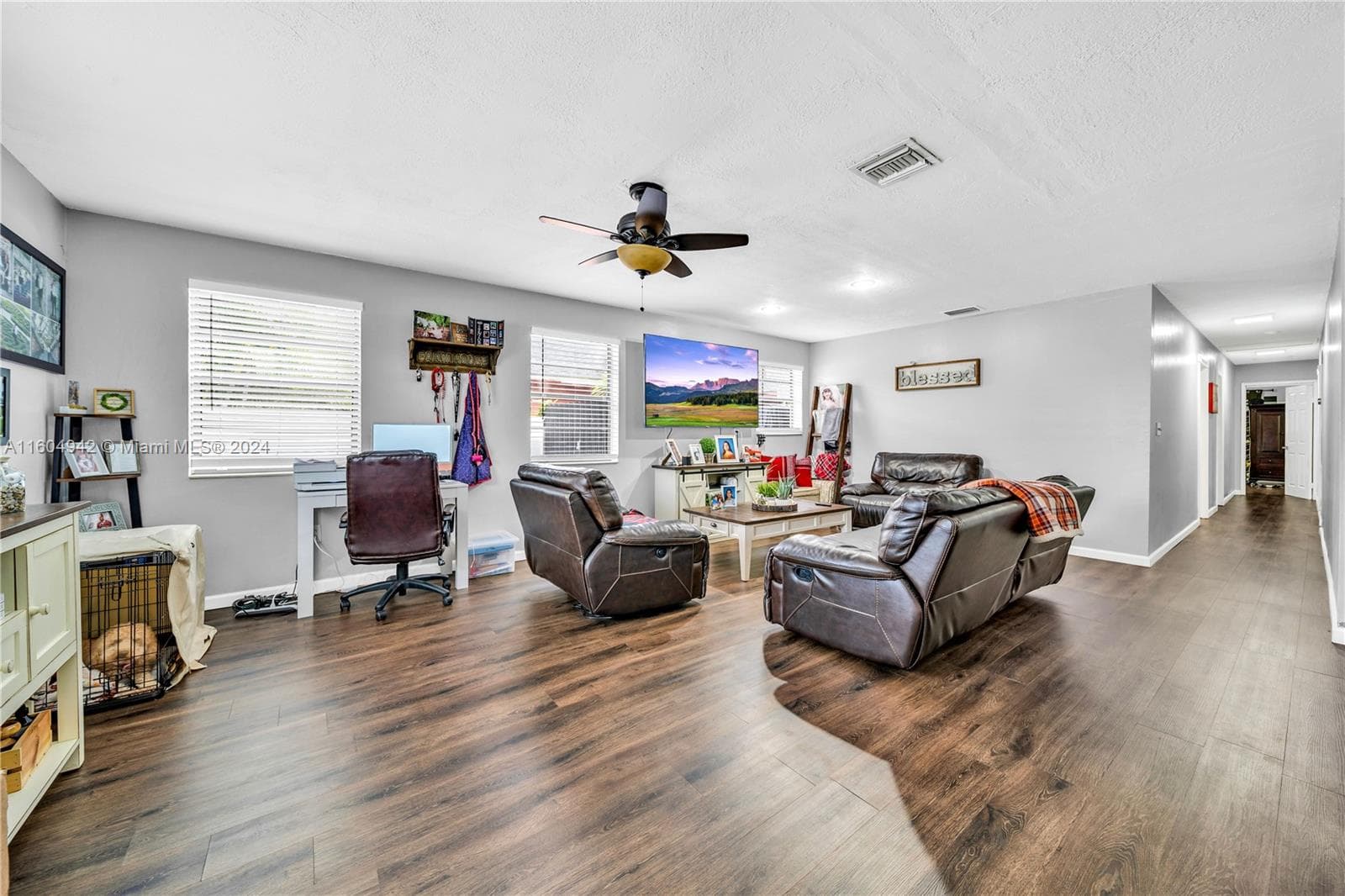 875 E 29th St, Hialeah FL 33013 — 2