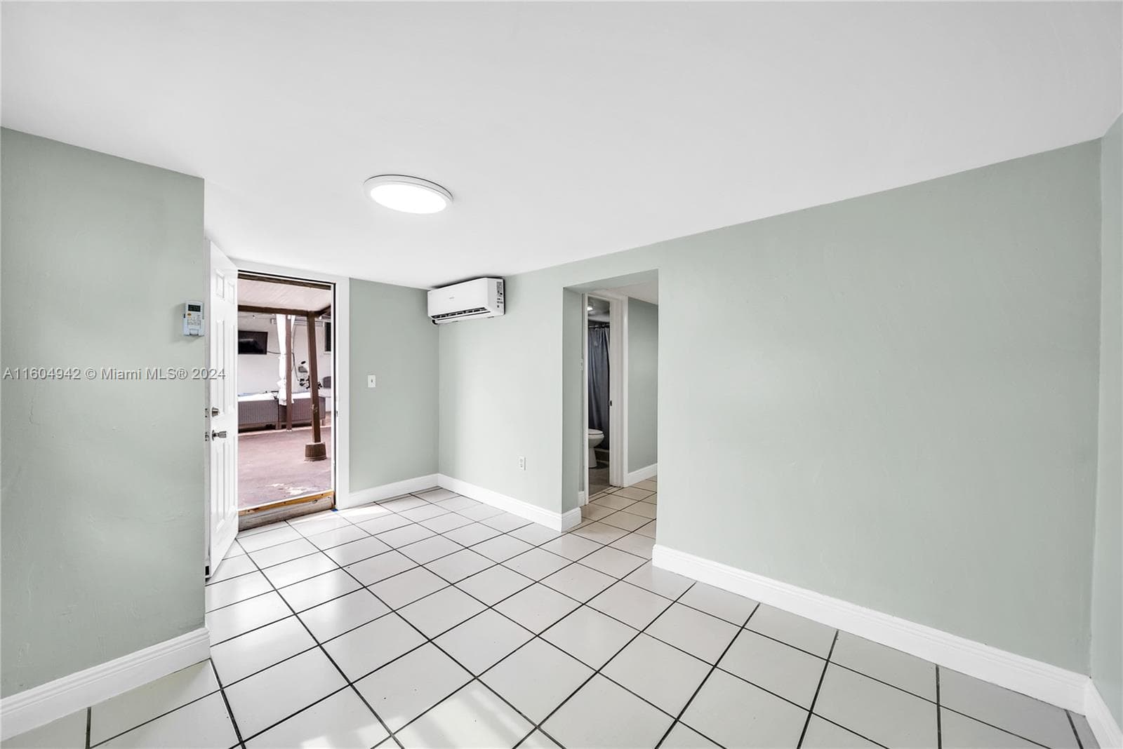 875 E 29th St, Hialeah FL 33013 — 22