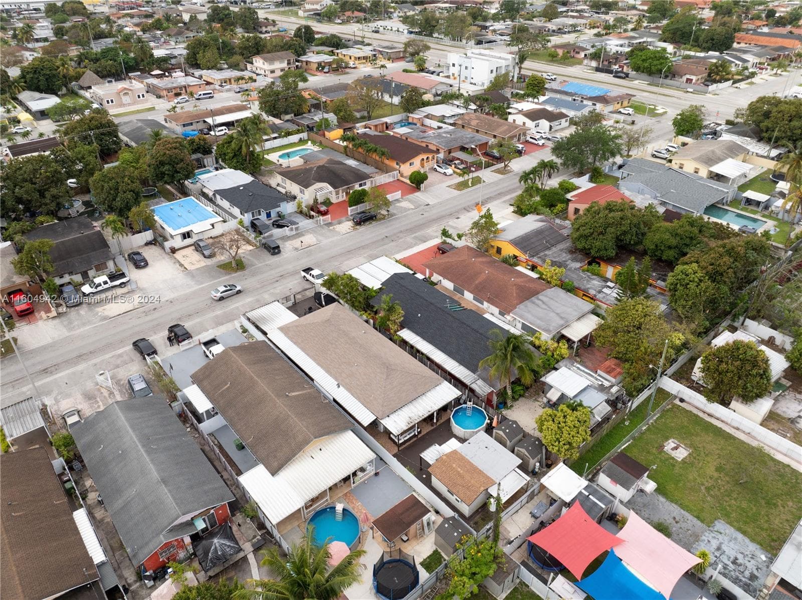 875 E 29th St, Hialeah FL 33013 — 36