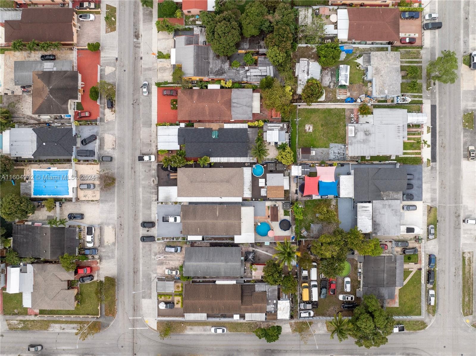 875 E 29th St, Hialeah FL 33013 — 37