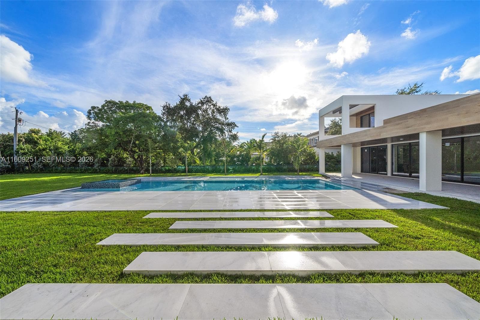 6675 SW 96th St, Pinecrest FL 33156 — 34