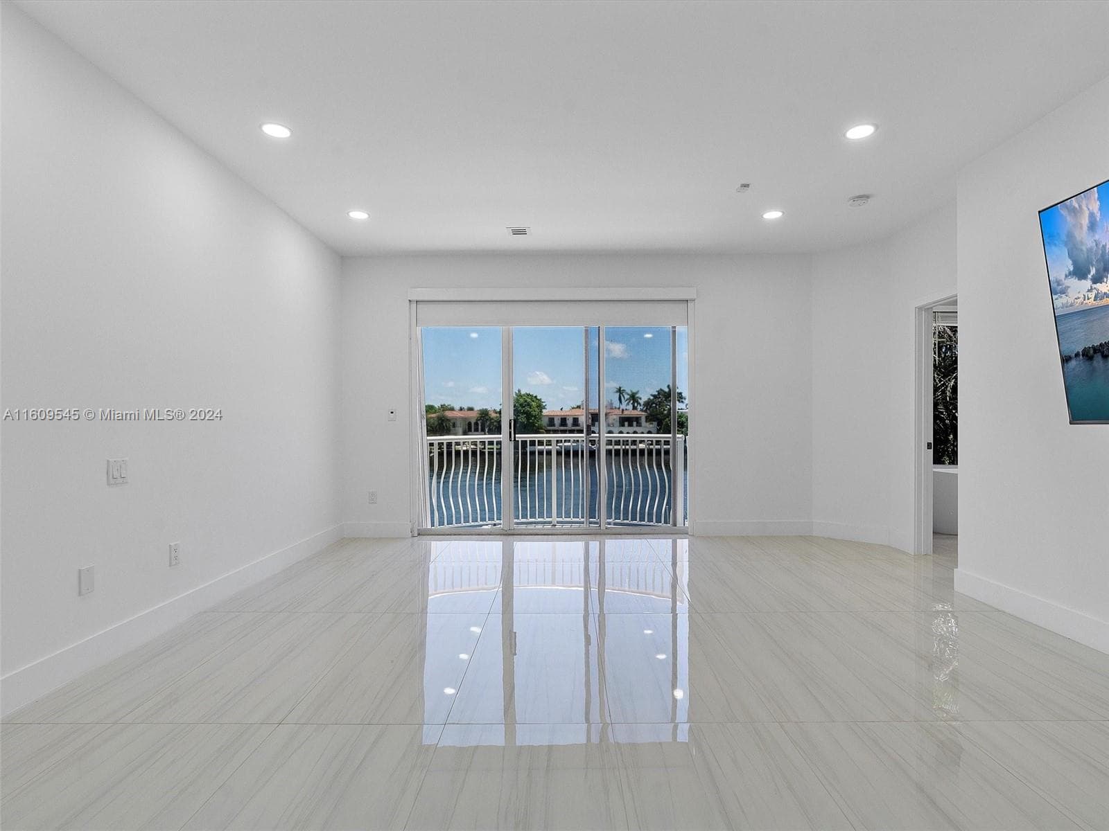 21301 NE 38th Ave # 58, Aventura FL 33180 — 25