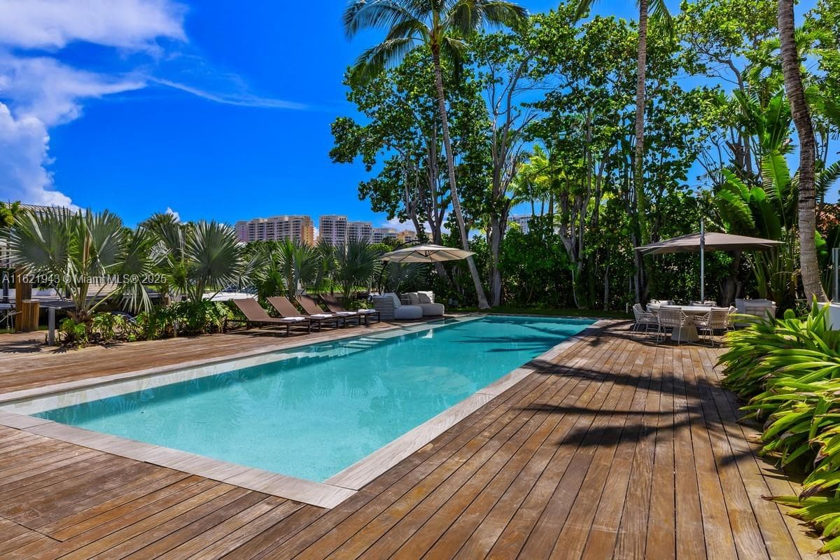 161 Cape Florida Dr, Key Biscayne FL 33149 — 43