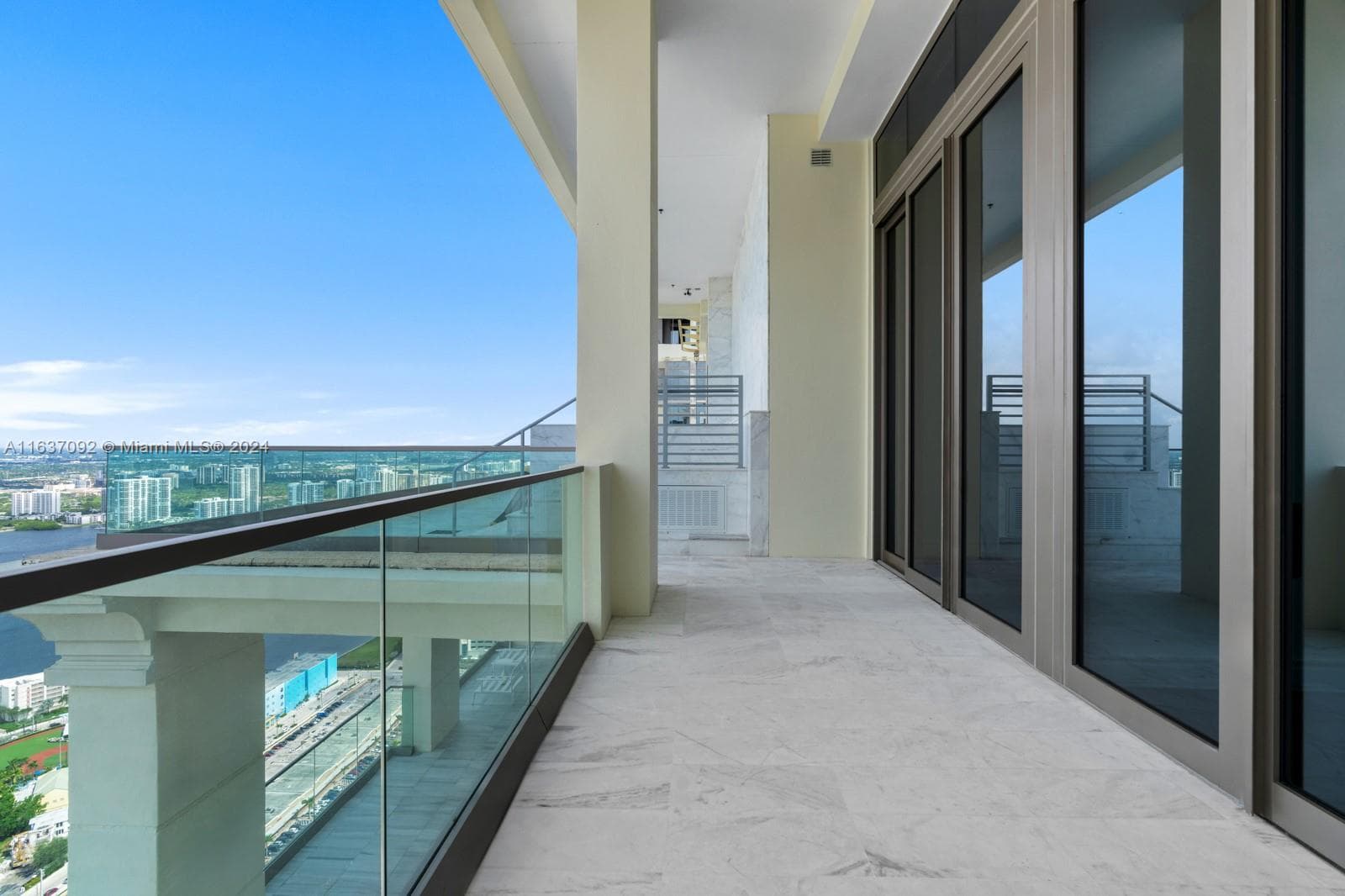 17901 Collins, Sunny Isles Beach FL 33160 — 44