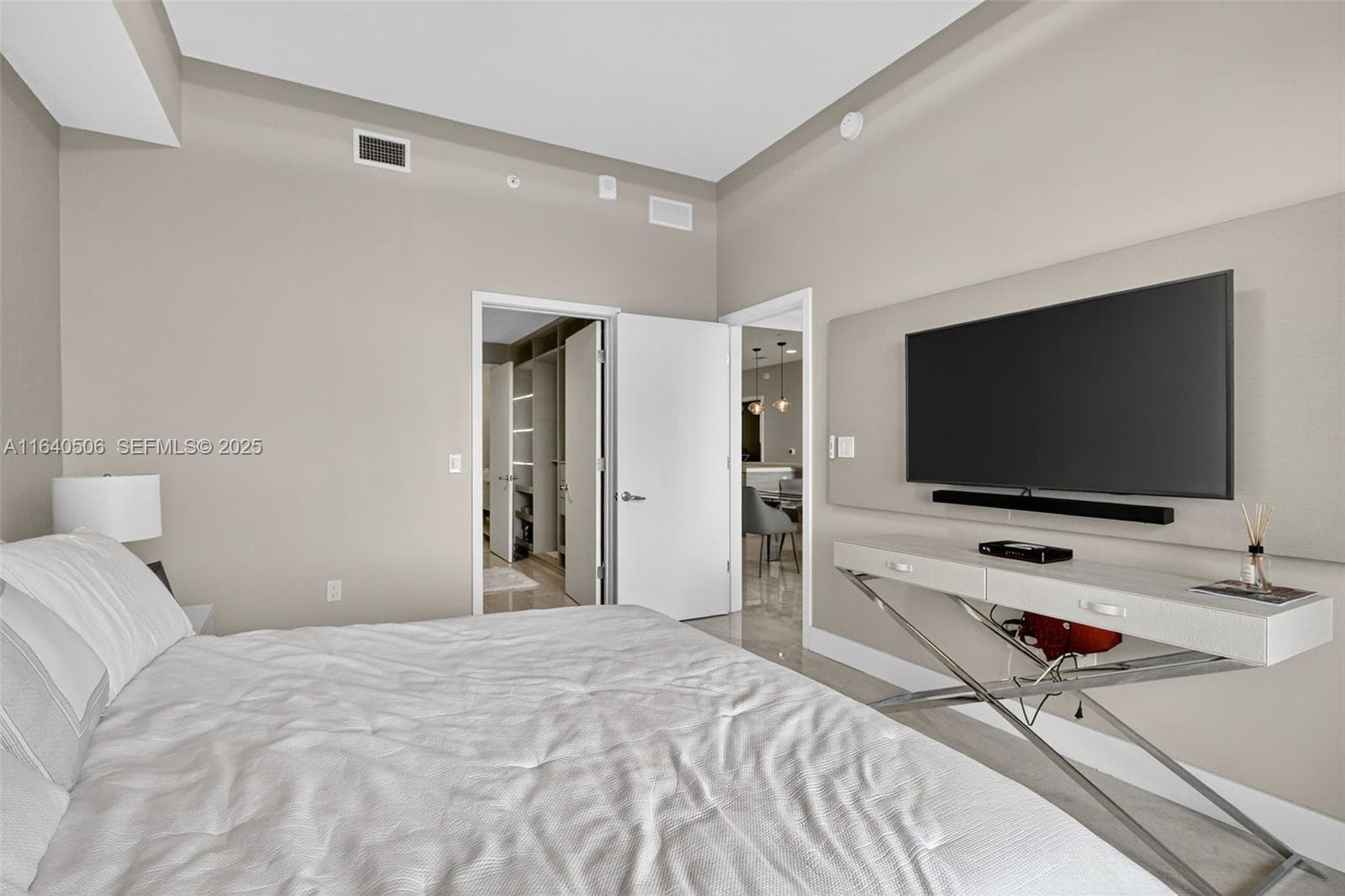 16385 Biscayne Blvd, North Miami Beach FL 33160 — 27