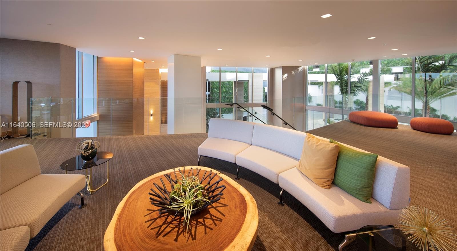 16385 Biscayne Blvd, North Miami Beach FL 33160 — 36