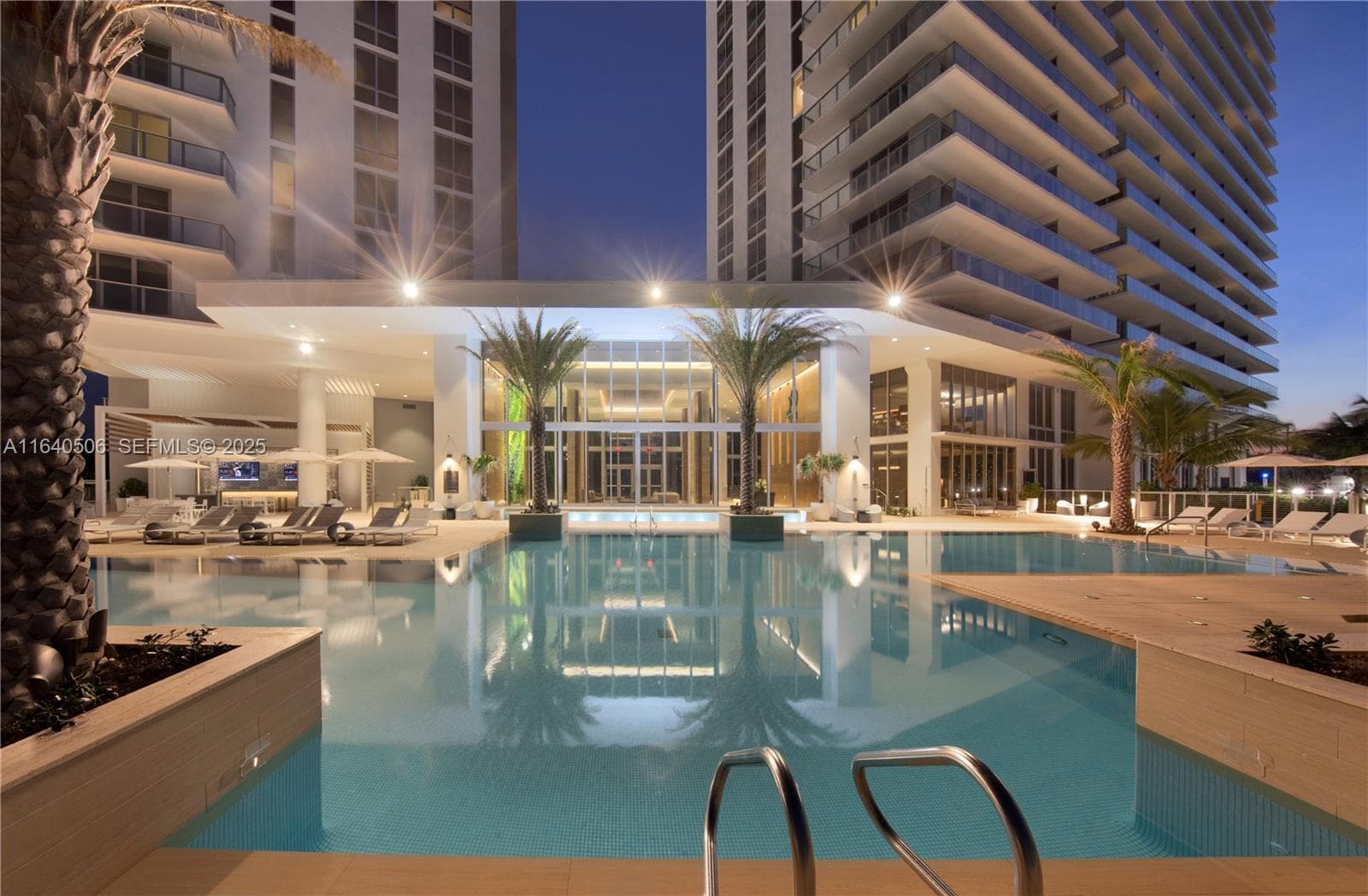 16385 Biscayne Blvd, North Miami Beach FL 33160 — 5