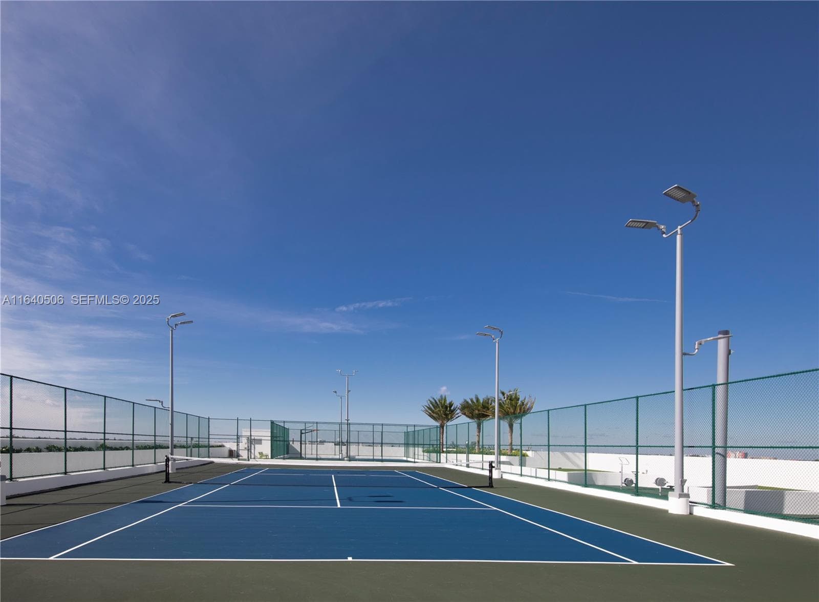 16385 Biscayne Blvd, North Miami Beach FL 33160 — 38