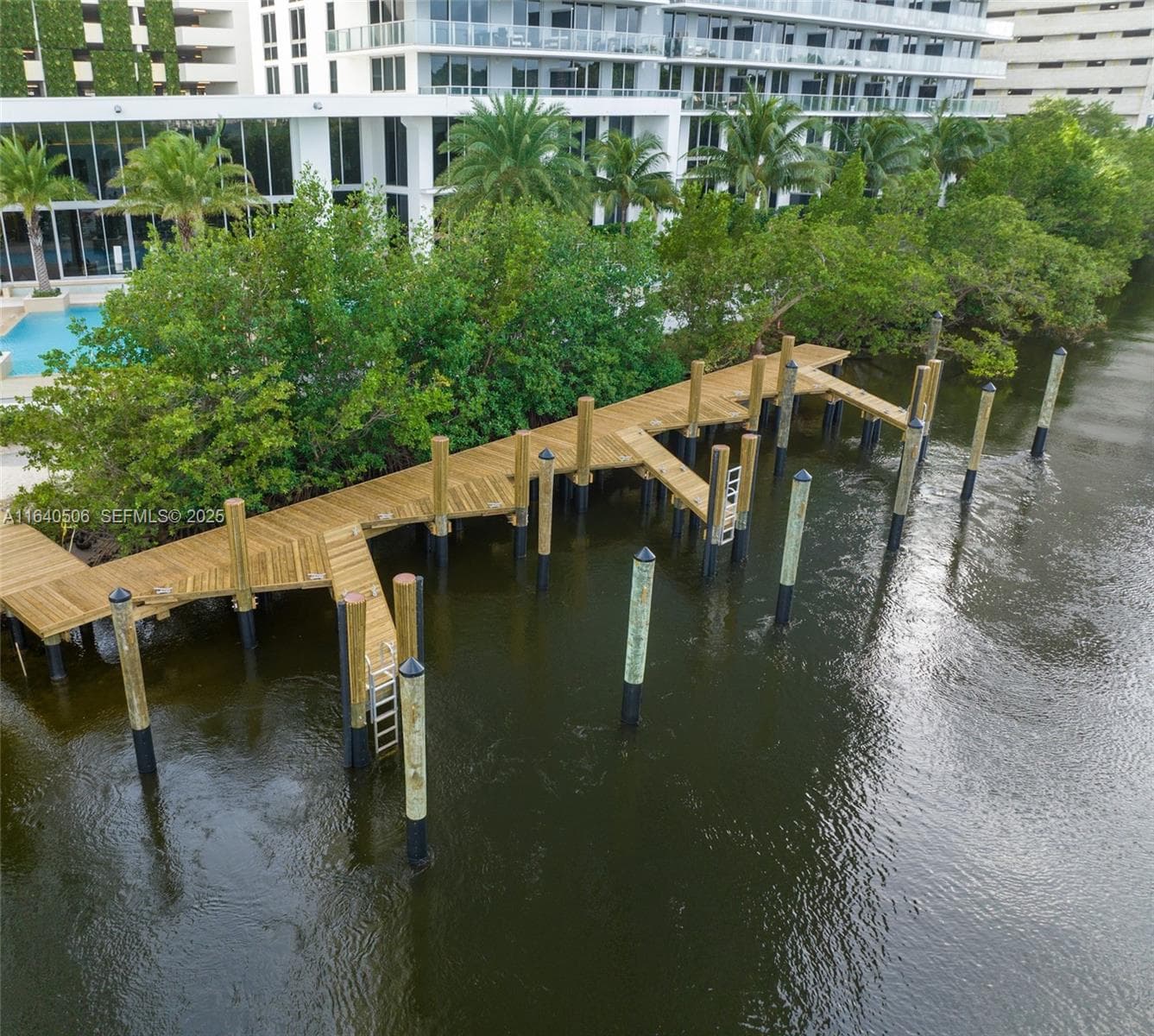 16385 Biscayne Blvd, North Miami Beach FL 33160 — 11