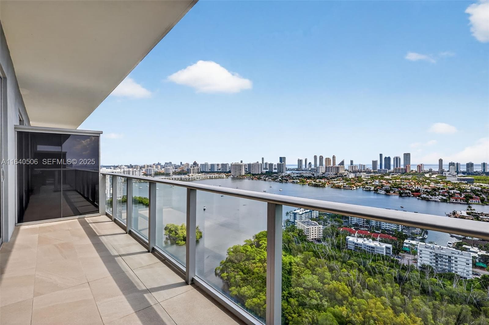 16385 Biscayne Blvd, North Miami Beach FL 33160 — 35
