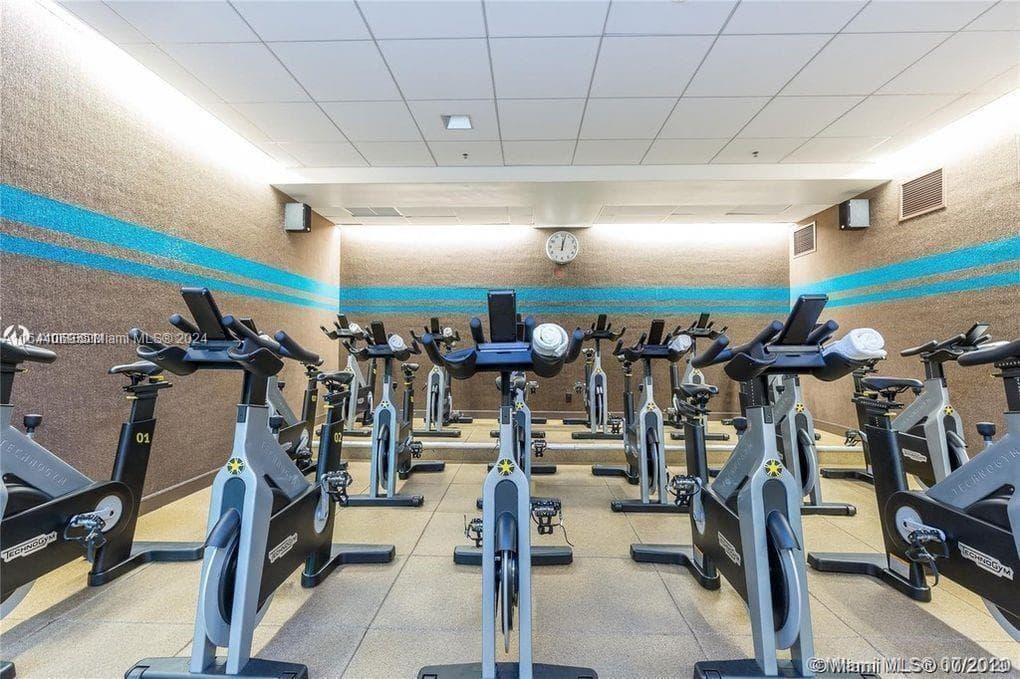 21200 Point Pl # 1204, Aventura FL 33180 — 77