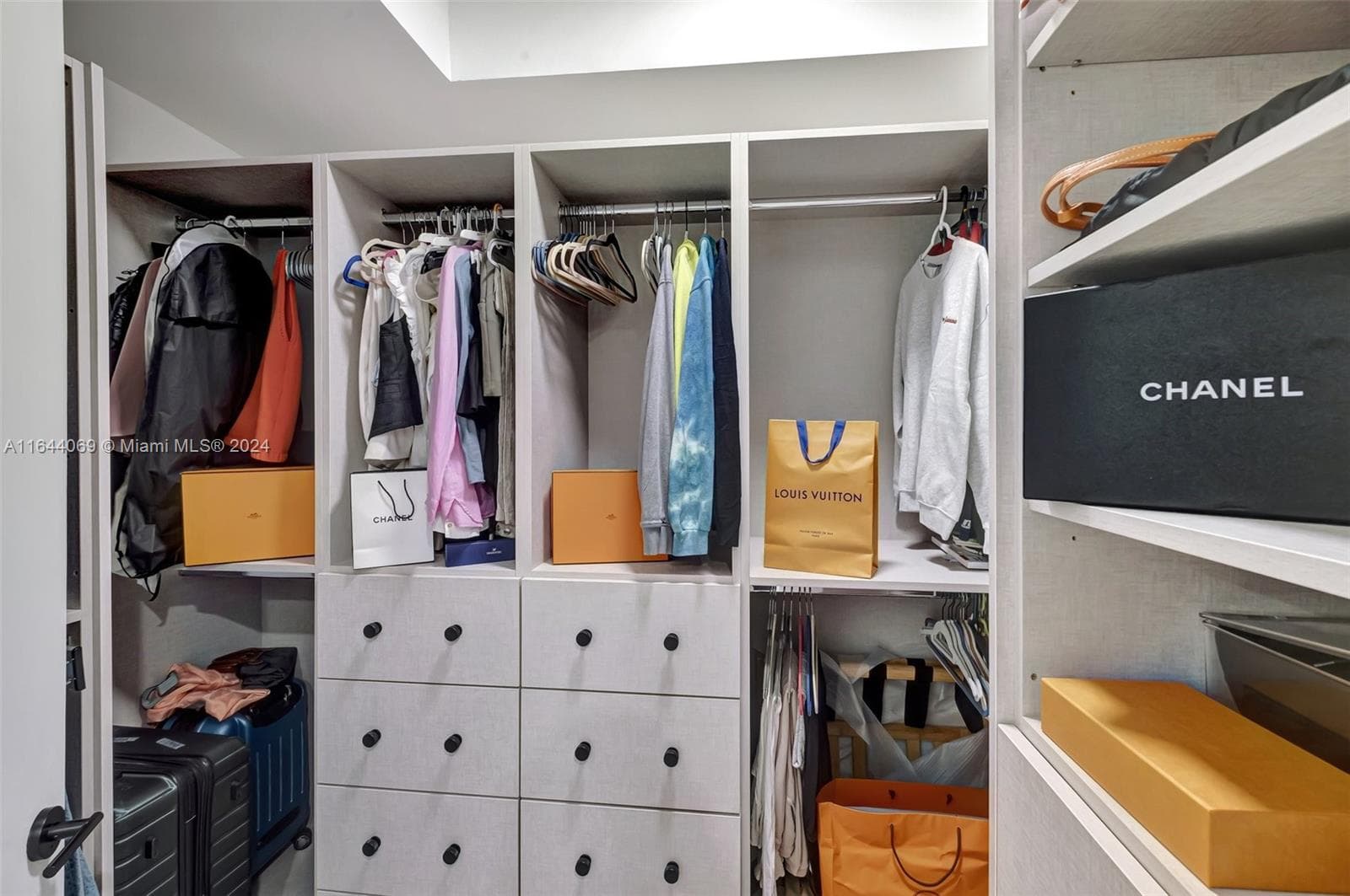 21200 Point Pl # 1204, Aventura FL 33180 — 51