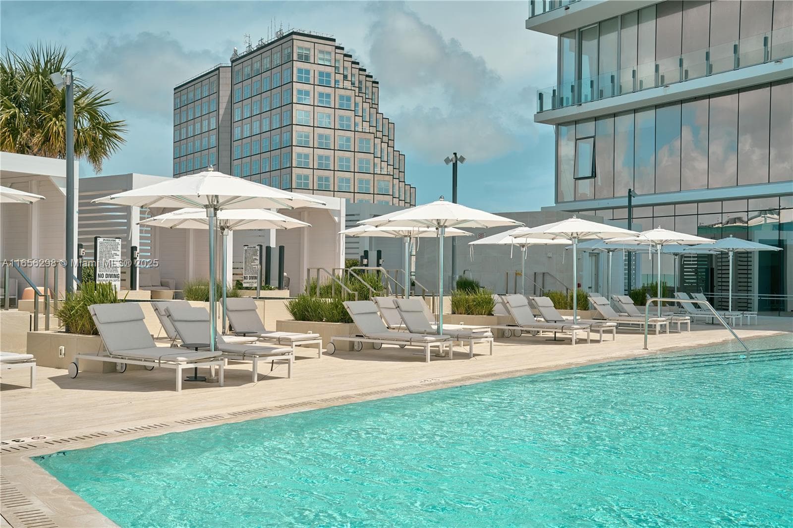 300 Biscayne Blvd Way # 6301, Miami FL 33131 — 26