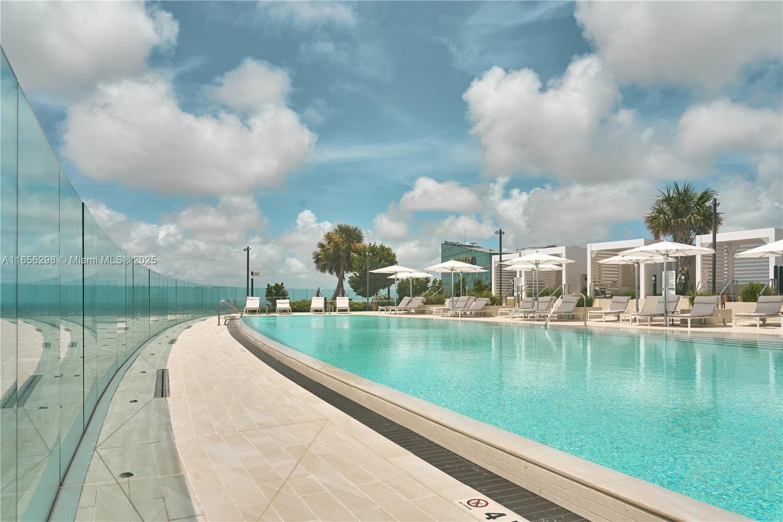 300 Biscayne Blvd Way # 6301, Miami FL 33131 — 24