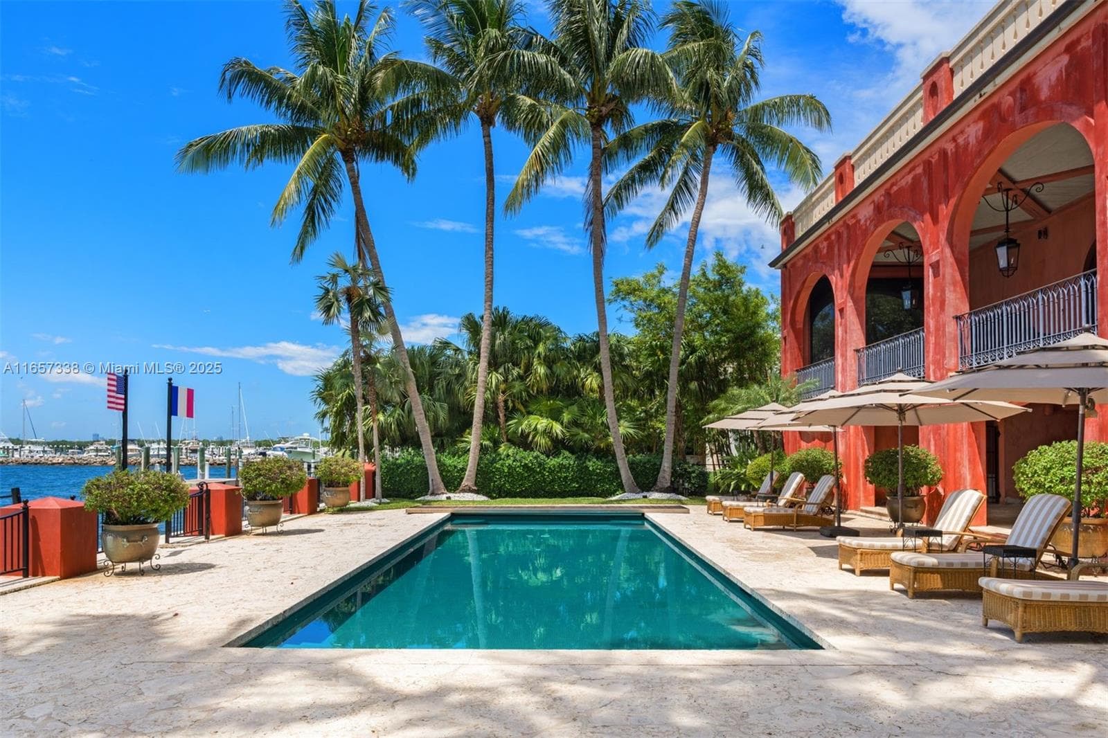 230 Harbor Drive, Key Biscayne FL 33149 — 33