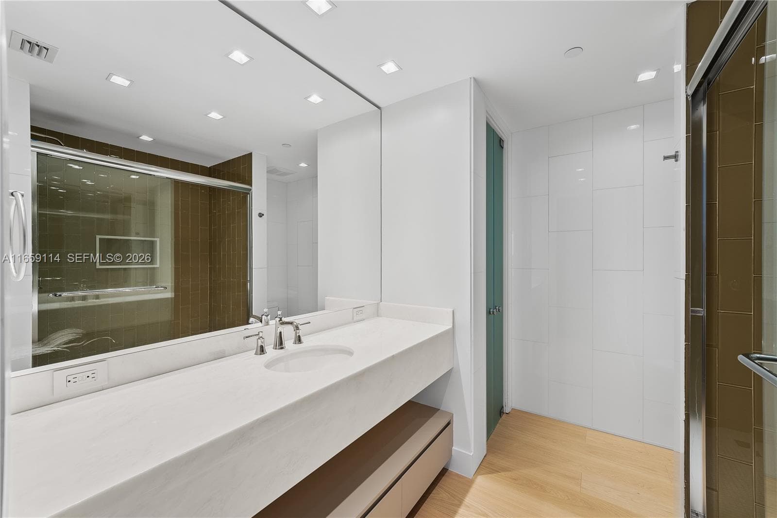 5242 Fisher Island Dr # 5242, Miami Beach FL 33109 — 51