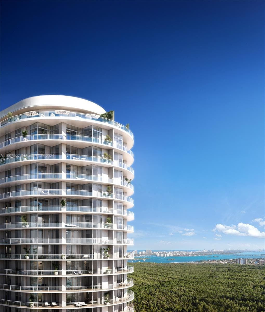 2411 Laguna Circle # 702, North Miami FL 33181 — 3
