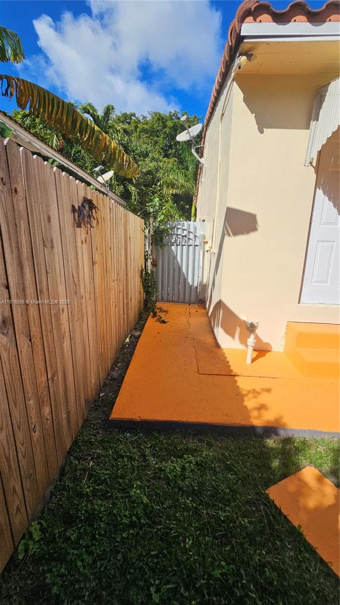 156 NW 88th St, El Portal FL 33150 — 16