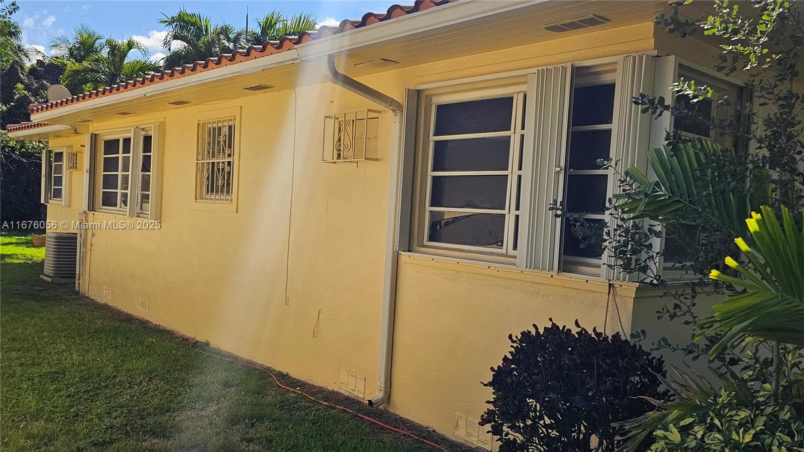 156 NW 88th St, El Portal FL 33150 — 11