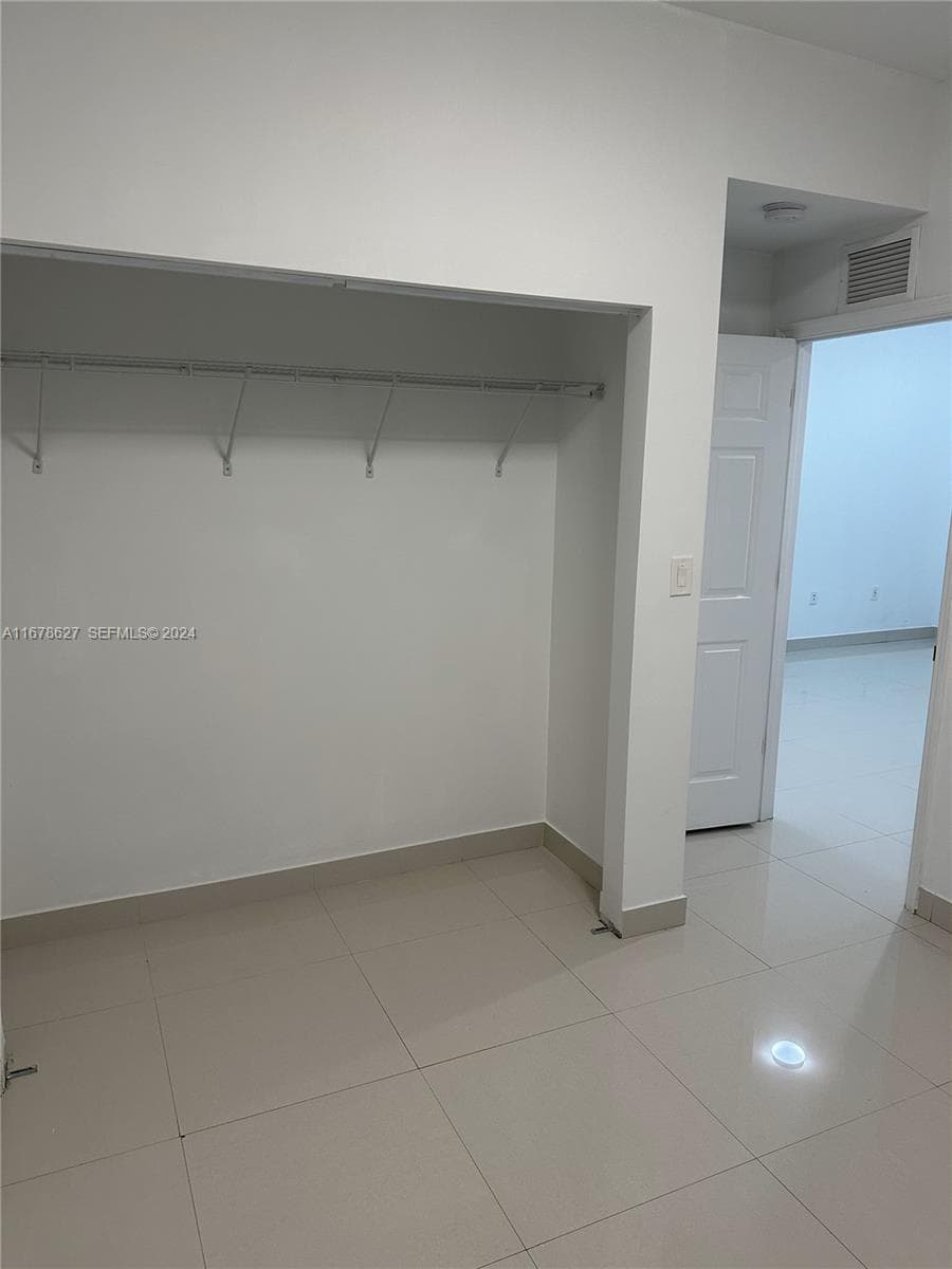 620 W 29th St, Hialeah FL 33012 — 22