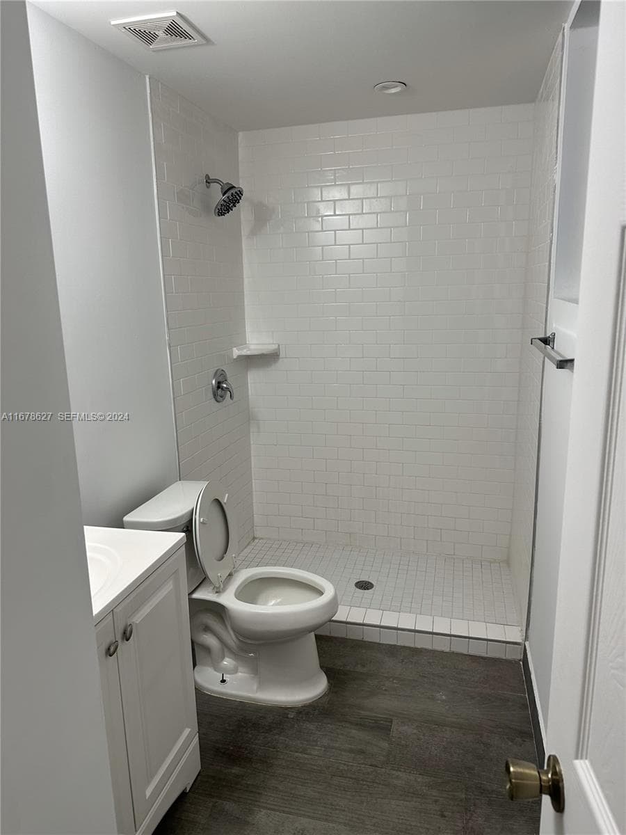 620 W 29th St, Hialeah FL 33012 — 20