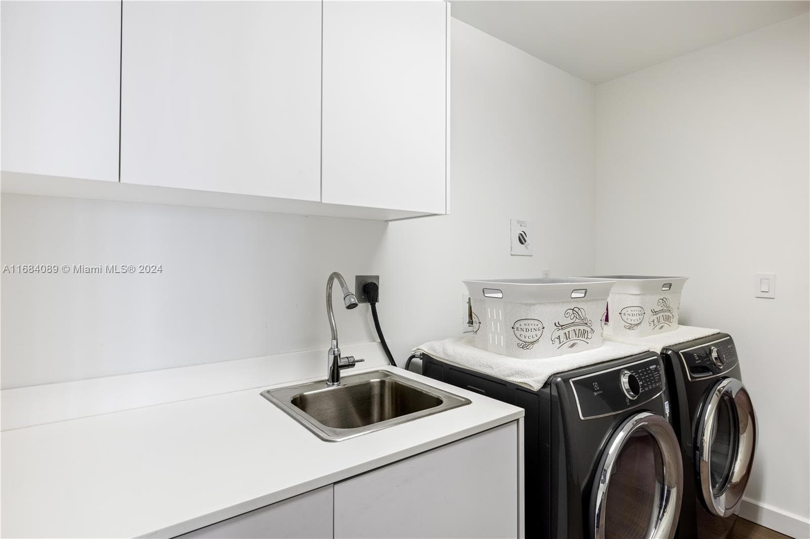 7065 Fisher Island Dr # 7065, Miami Beach FL 33109 — 42