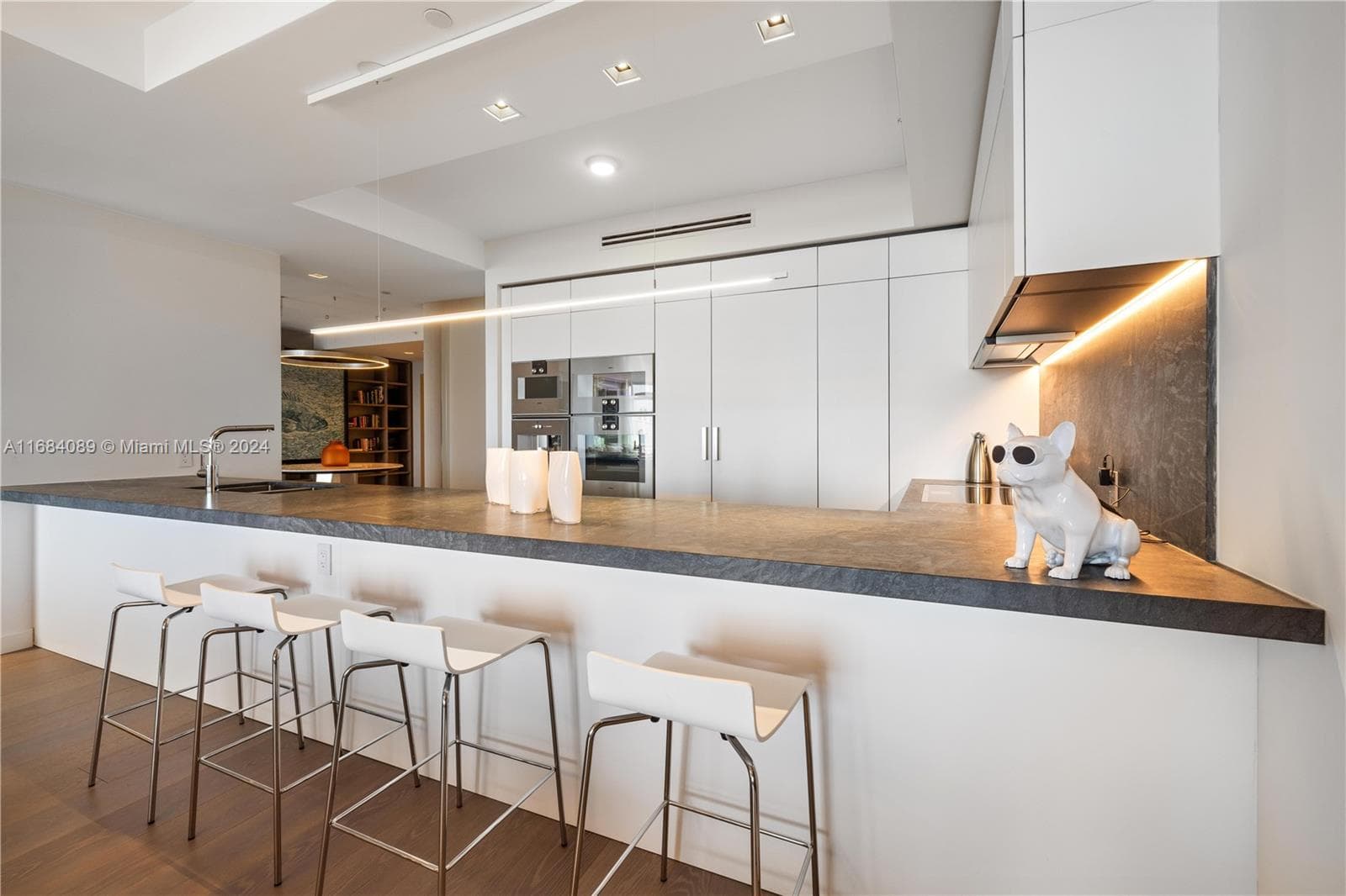 7065 Fisher Island Dr # 7065, Miami Beach FL 33109 — 24
