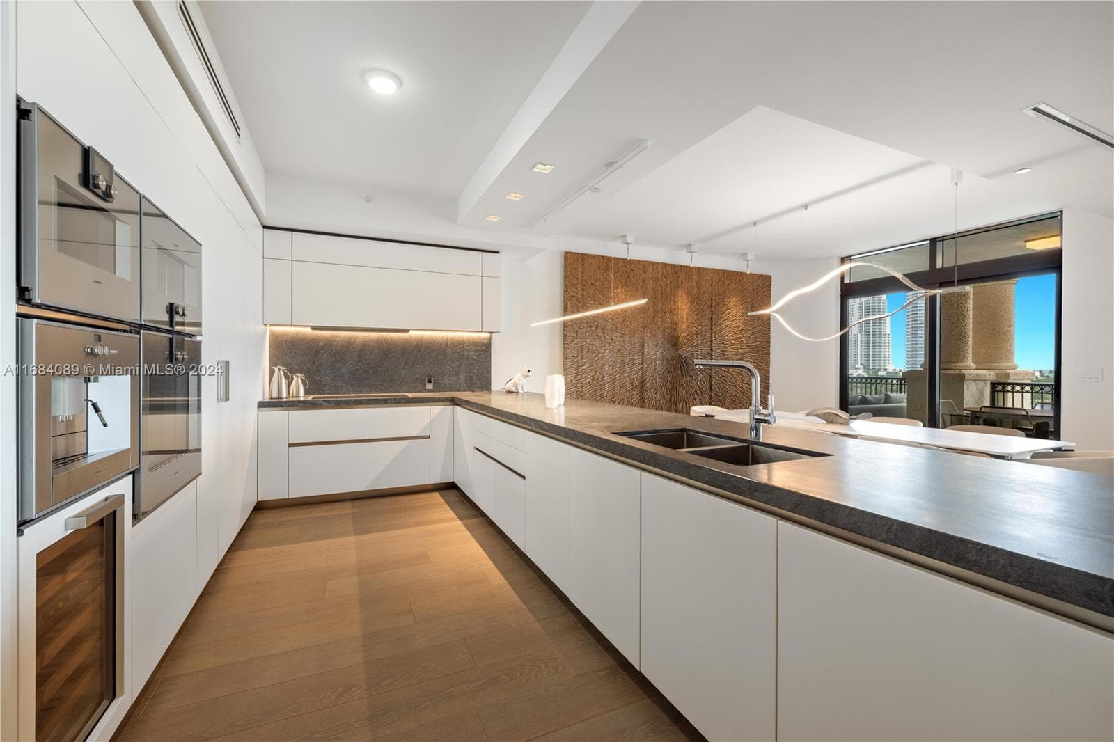 7065 Fisher Island Dr # 7065, Miami Beach FL 33109 — 21