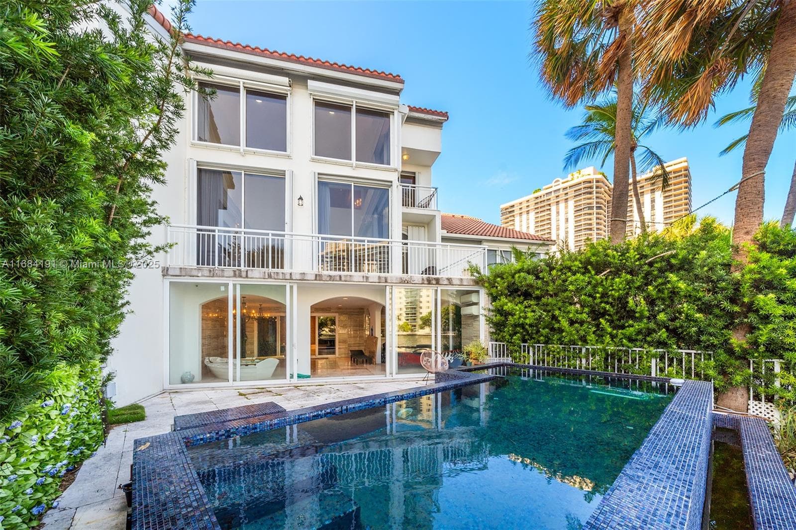 19555 NE 37th Ave, Aventura FL 33180 — 23