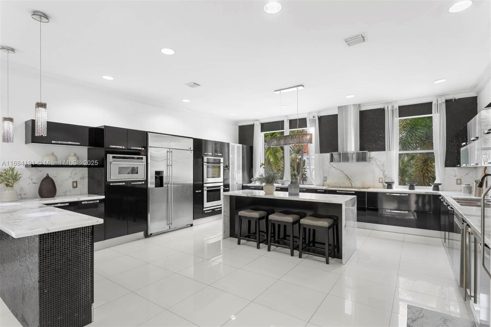 19555 NE 37th Ave, Aventura FL 33180 — 20