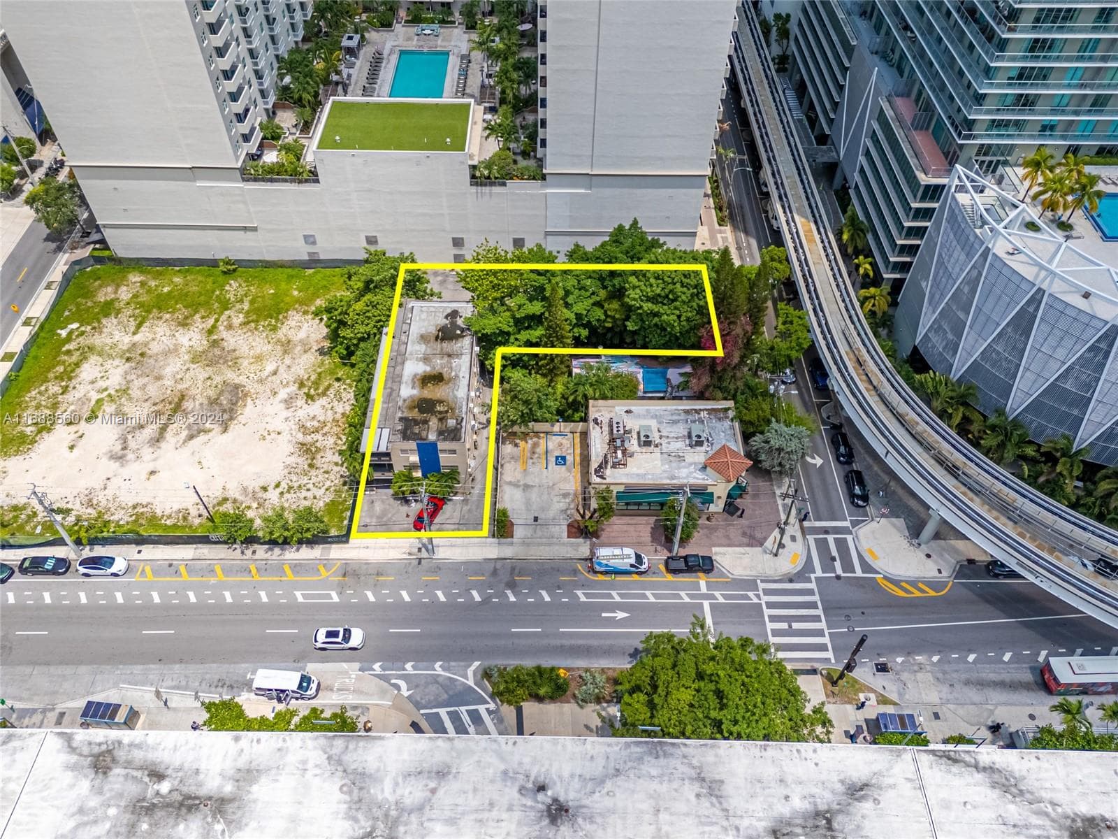 75 SW 11th St, Miami FL 33130 — 7