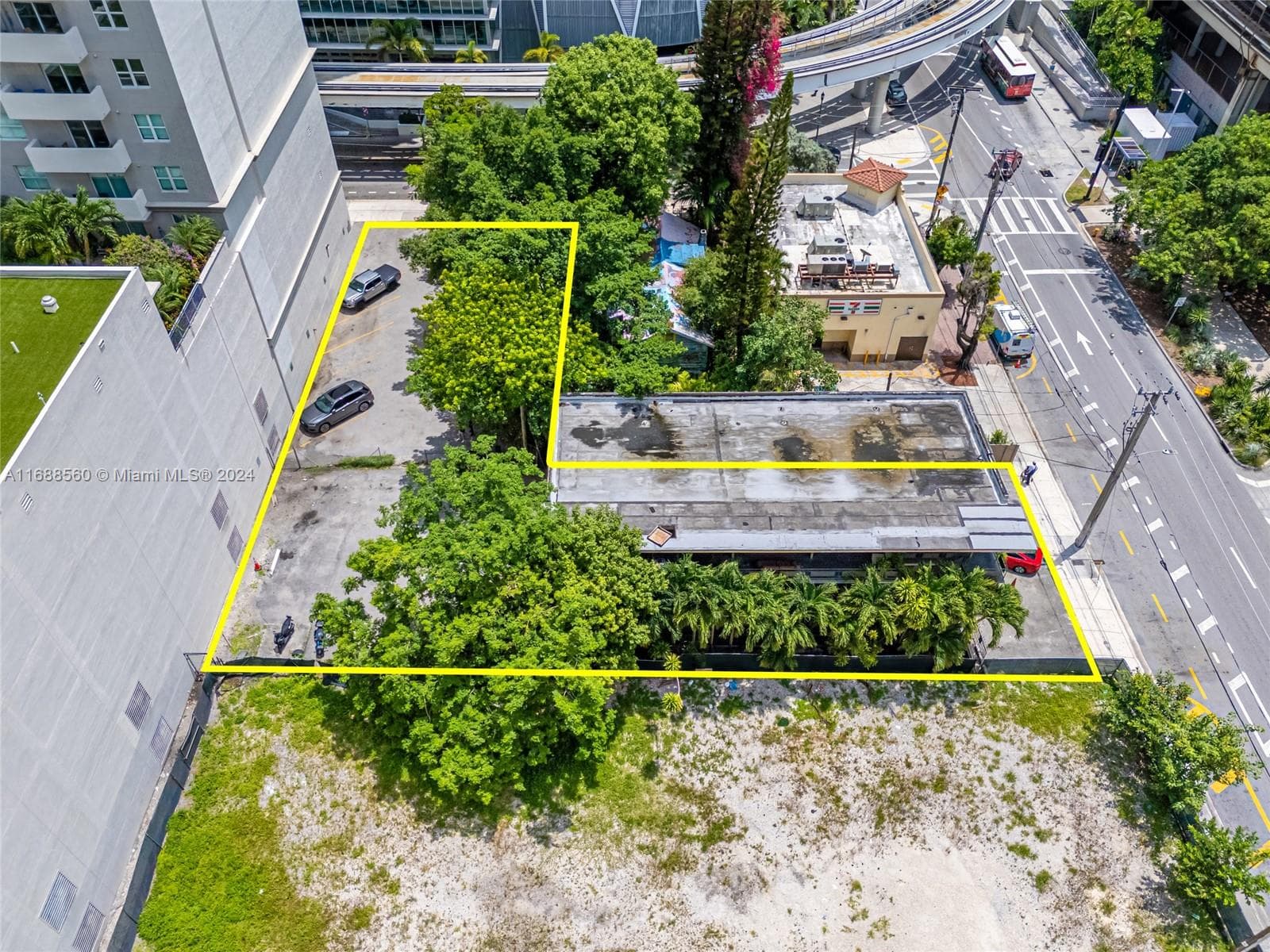 75 SW 11th St, Miami FL 33130 — 15