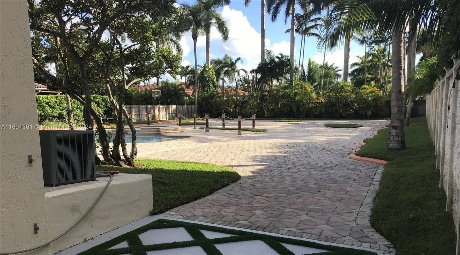 13460 SW 32nd ST, Kendall FL 33175 — 17