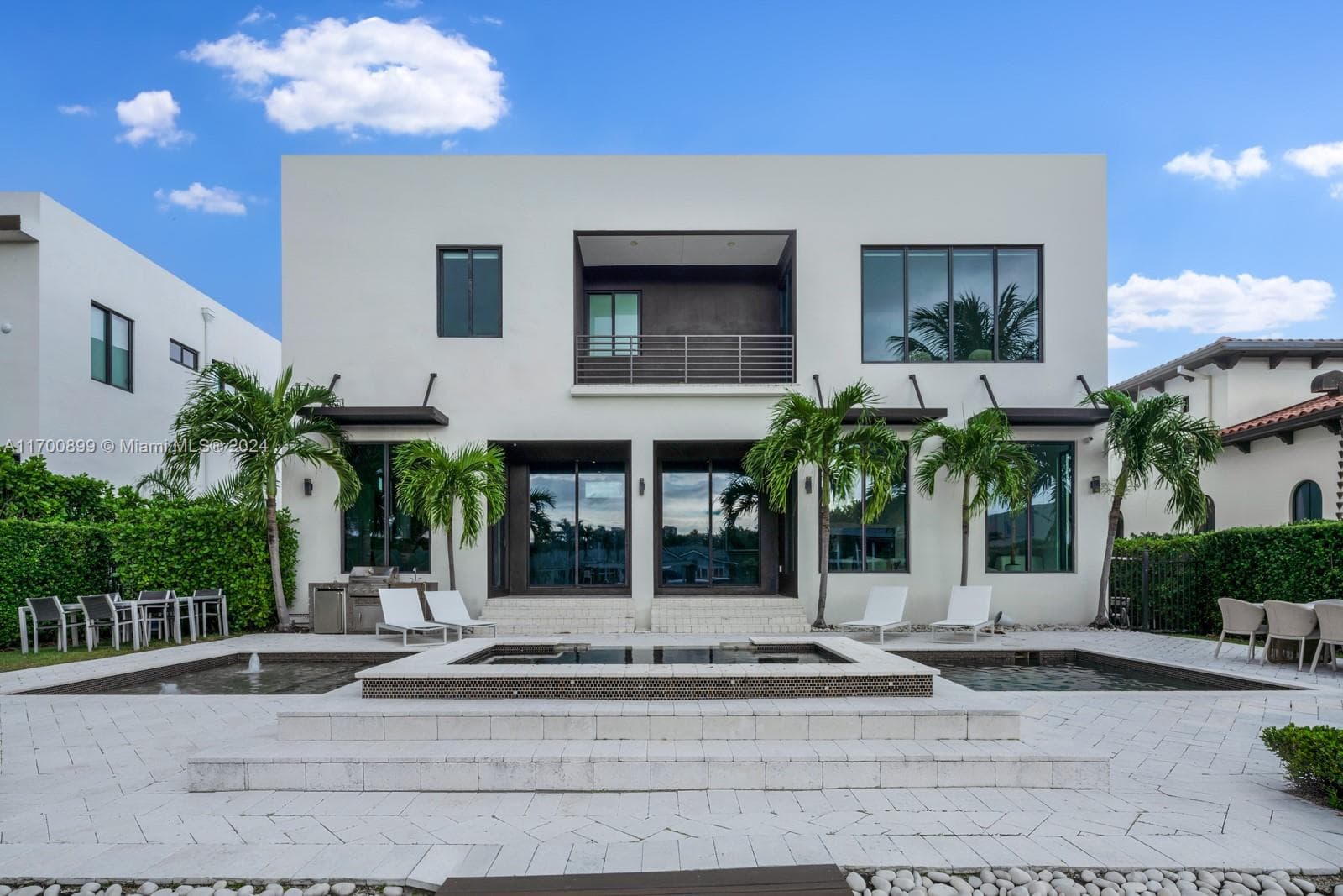 2040 NE 121st Rd, North Miami FL 33181 — 23