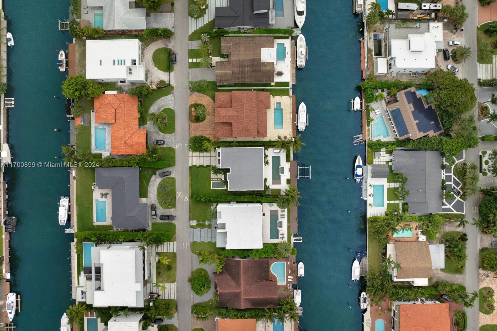 2040 NE 121st Rd, North Miami FL 33181 — 22