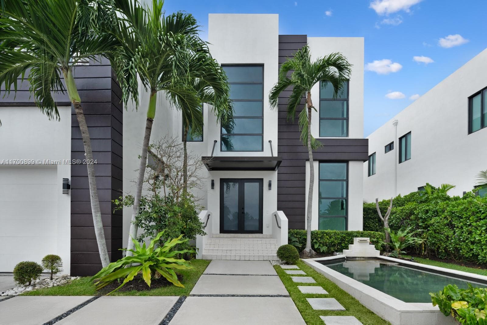 2040 NE 121st Rd, North Miami FL 33181 — 1
