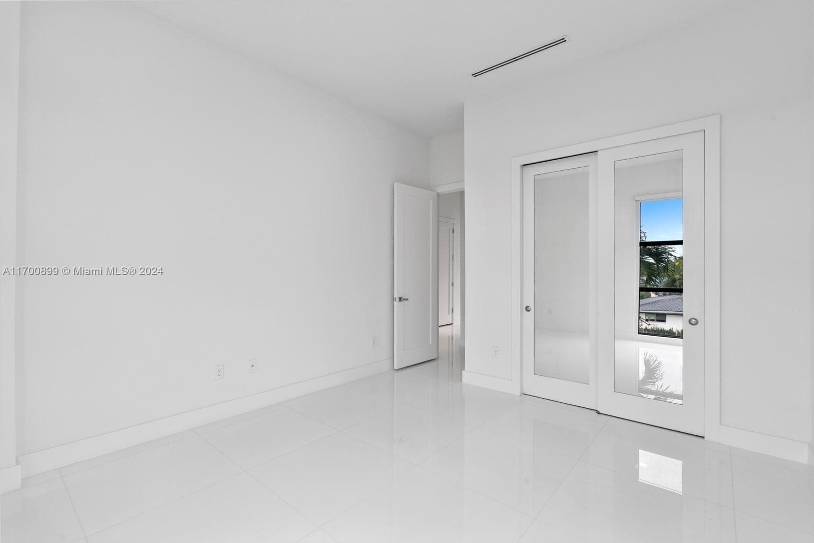 2040 NE 121st Rd, North Miami FL 33181 — 30