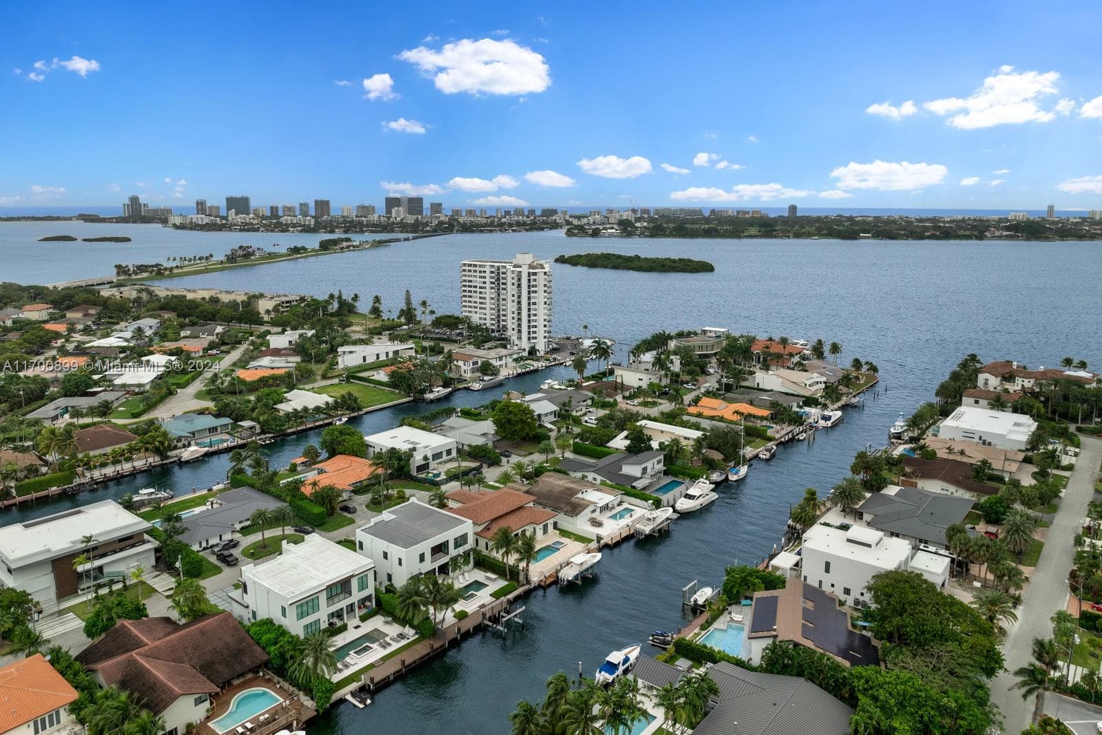 2040 NE 121st Rd, North Miami FL 33181 — 19