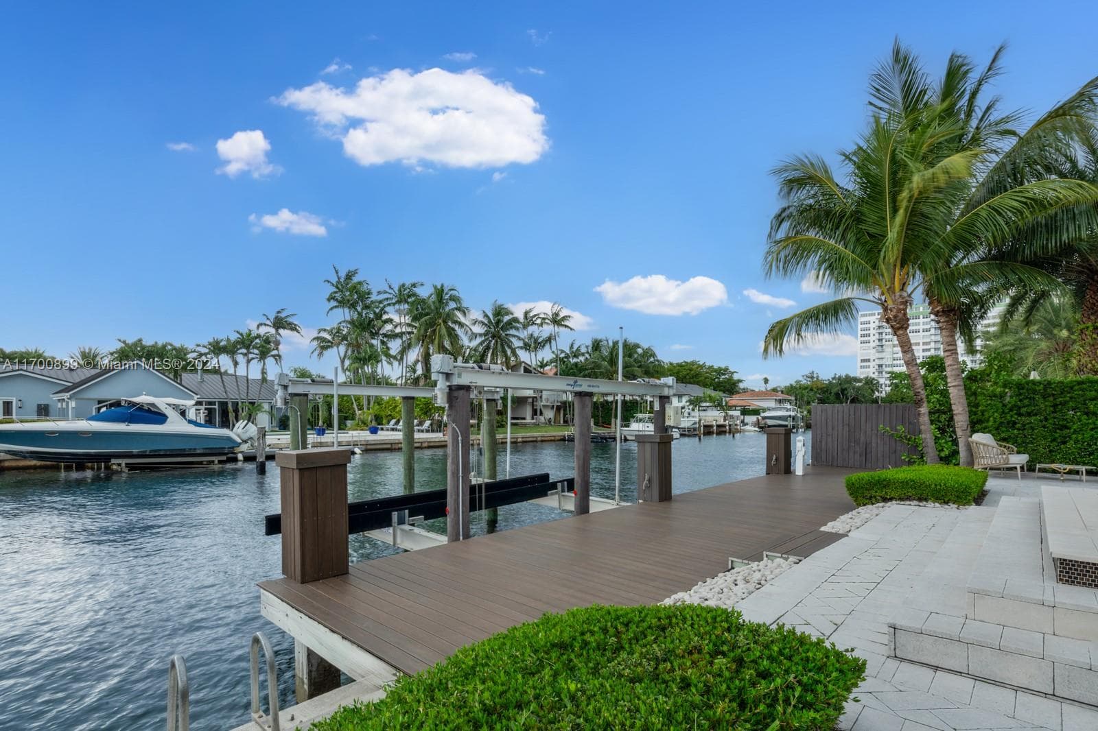 2040 NE 121st Rd, North Miami FL 33181 — 39