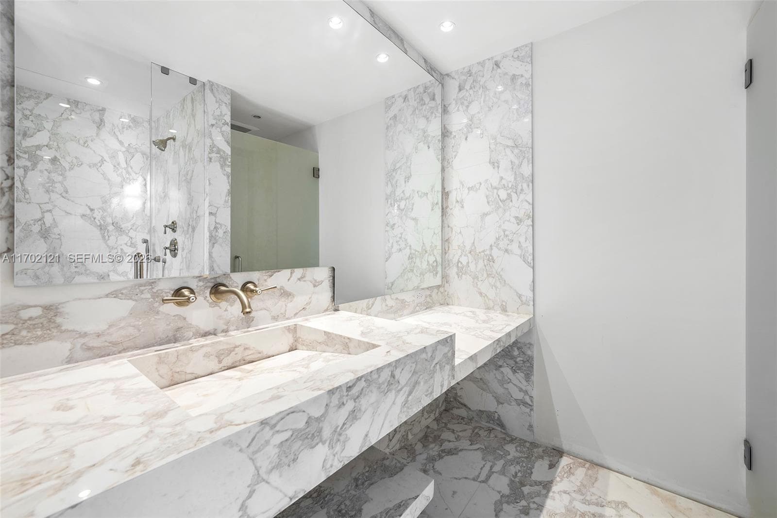 49 Palm Ave, Miami Beach FL 33139 — 64