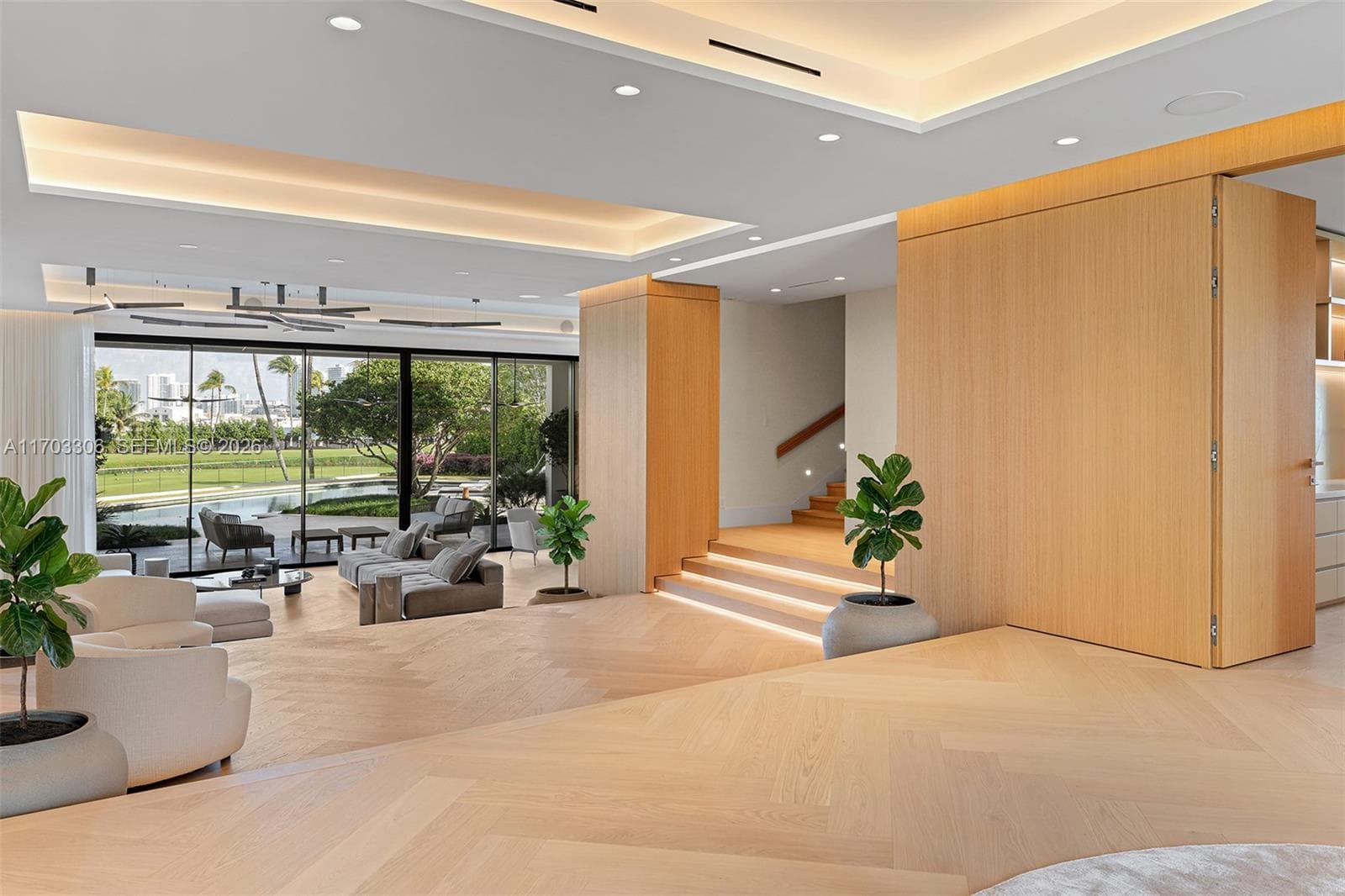 1006 Links Drive, Miami Beach FL 33109 — 7