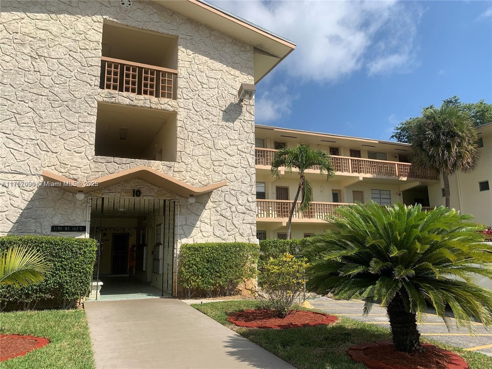 1395 NE 167th St # 209, Miami FL 33162 — 3