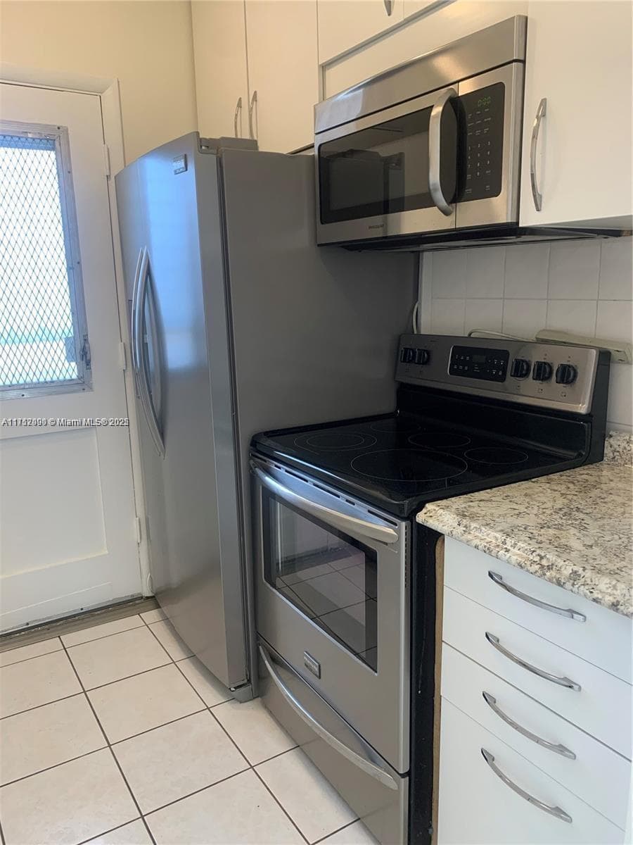 1395 NE 167th St # 209, Miami FL 33162 — 14