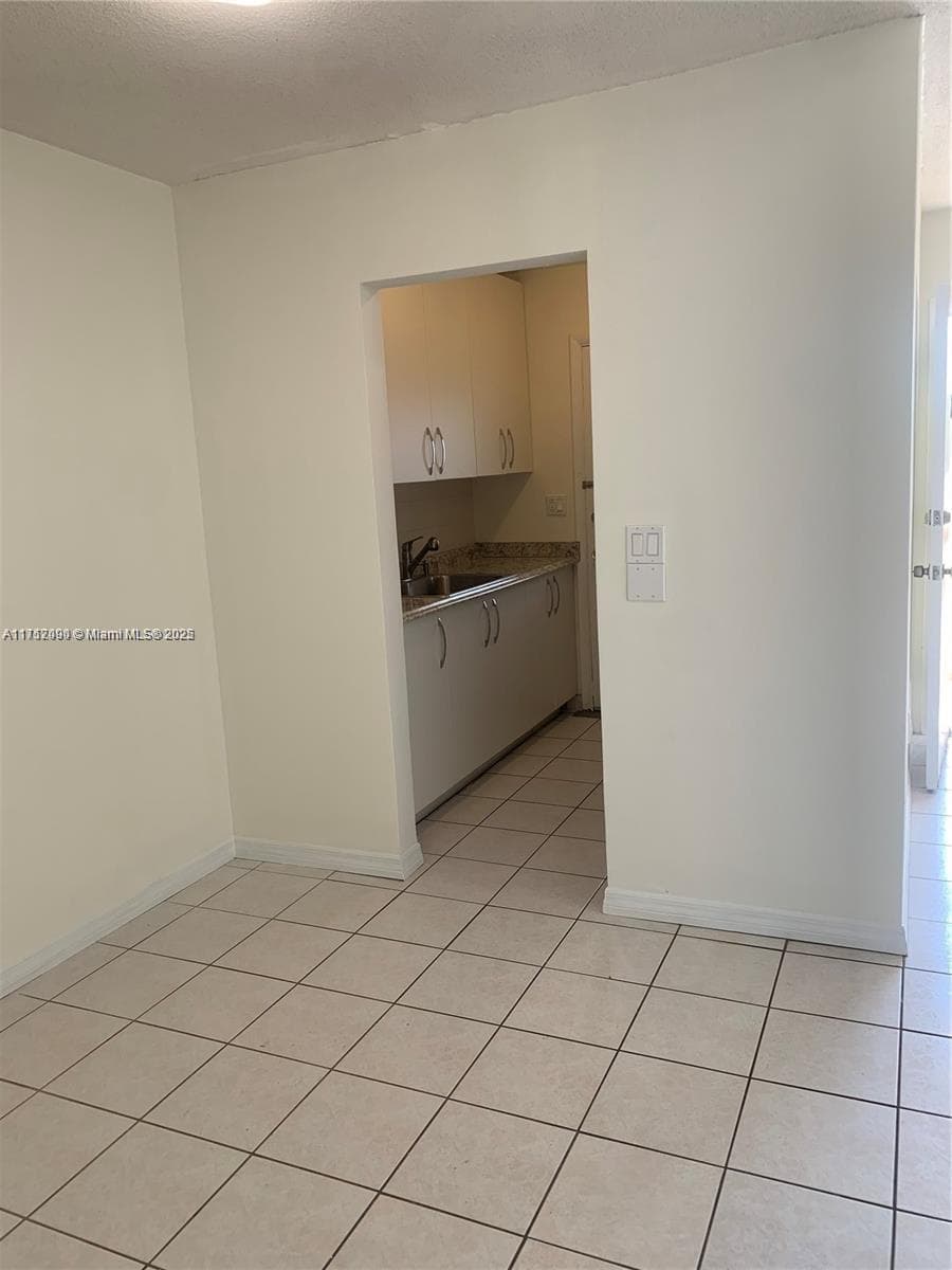 1395 NE 167th St # 209, Miami FL 33162 — 21